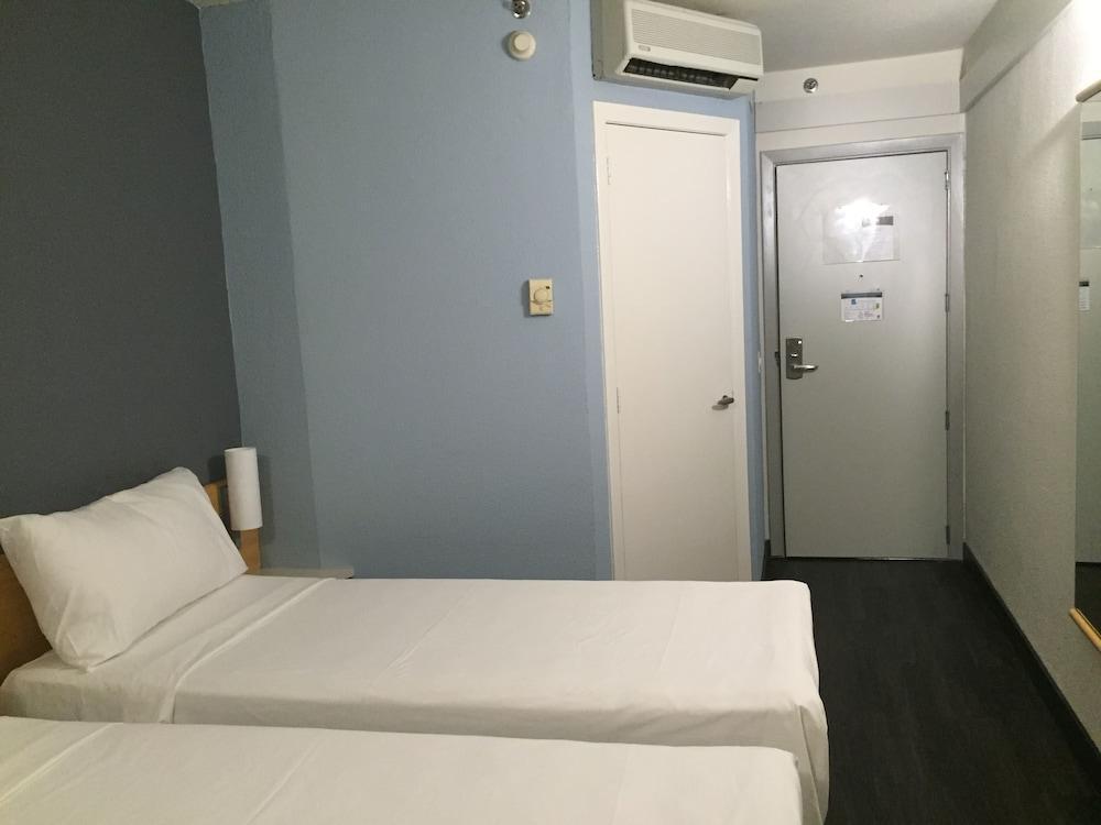 ホテル Ibis Vitoria Aeroporto エクステリア 写真