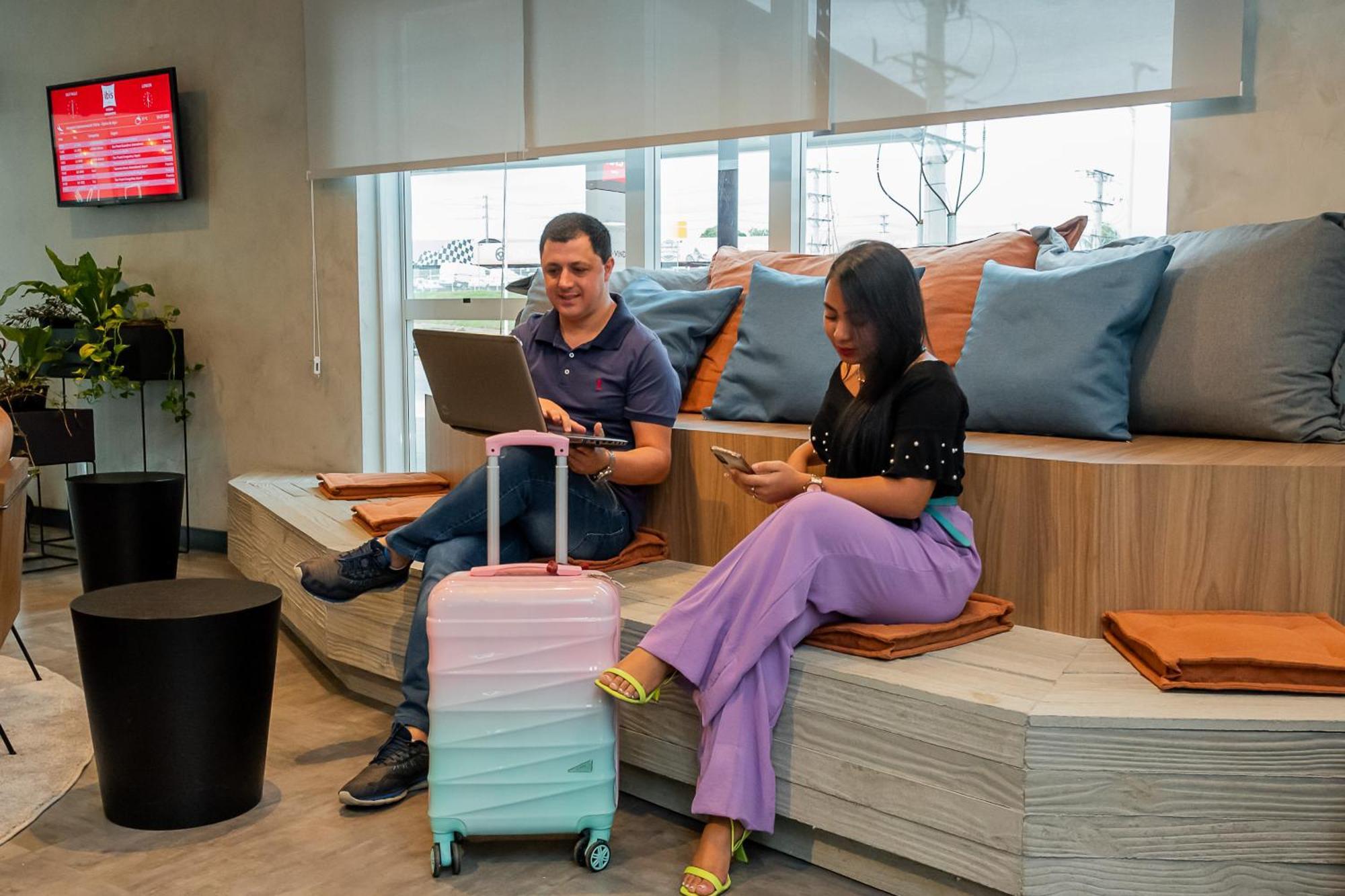 ホテル Ibis Vitoria Aeroporto エクステリア 写真