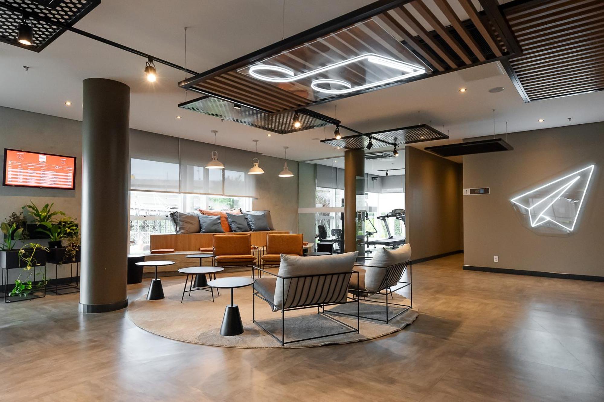 ホテル Ibis Vitoria Aeroporto エクステリア 写真